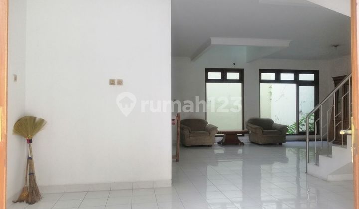 Rumah Mewah Nandan Dekat Ugm Dan Tugu Jogja, Sleman Yogyakarta 2