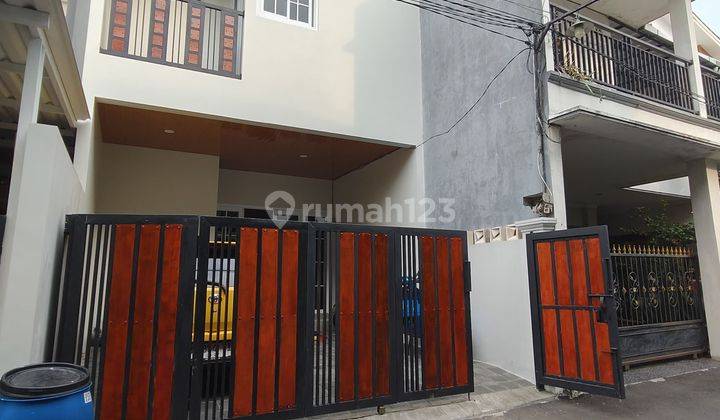 Rumah 2 Lantai Siap Huni Akses 2 Mobil Di Kalisari Jakarta Timur 2