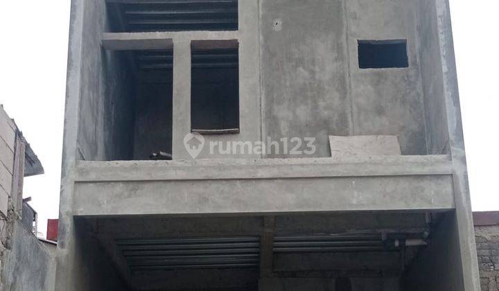 Rumah 2 Lantai Harga 1 Lantai Dekat Jl.Raya PKP Ciracas Jaktim 1