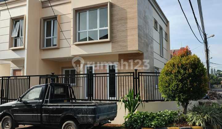 Dijual Rumah Siap Huni Posisi Hook di Gading Serpong 1