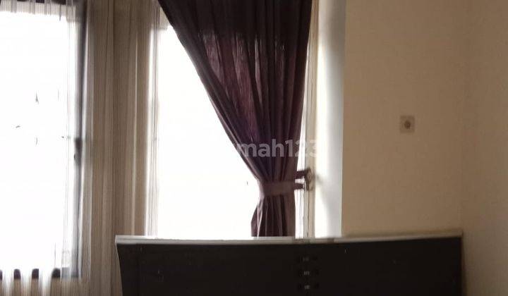 Rumah 2 Lantai Semi Furnished di Jalan Permata Taman Palem , Jakarta Barat 4