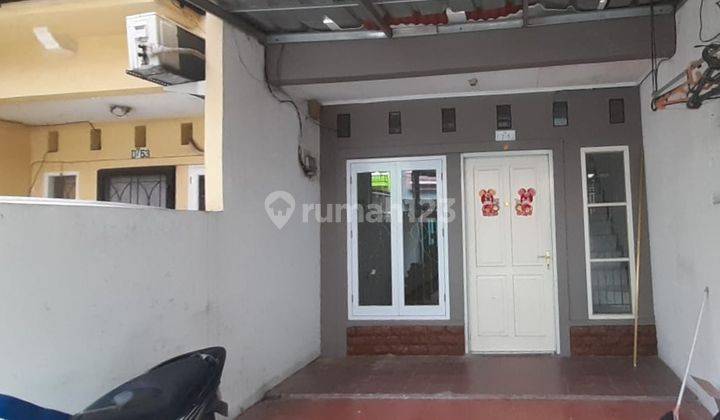 Rumah disewakan di Permata Taman Palem, daerah Cengkareng 1