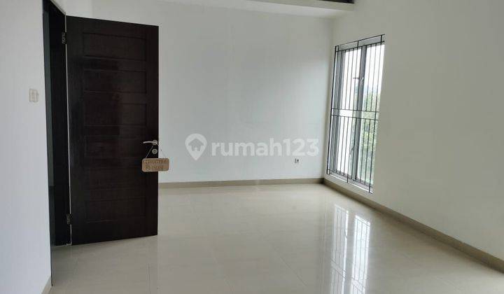 Rumah Hook 2 1/2 Lantai  8