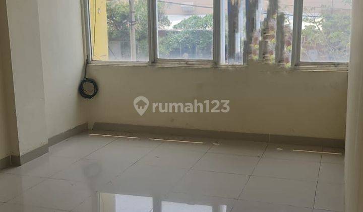 Ruko CBD palem 2.5 lantai, hadap jalan disewakan di Taman Surya 5 2