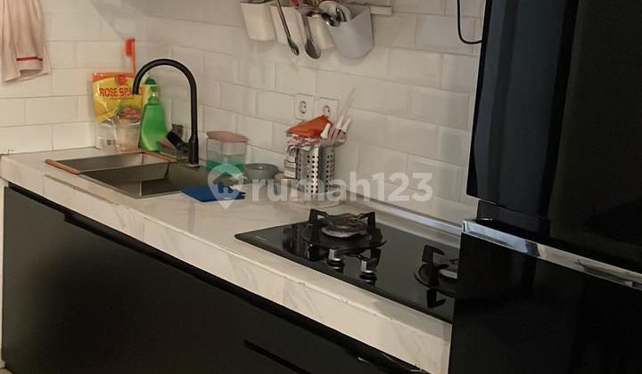 Rumah Rapi,semifurnish,2 Lantai Dijual Di Permata Palem