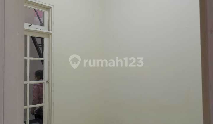 Neat House, 2 Stories For Sale In Taman Palem, Cengkareng 2