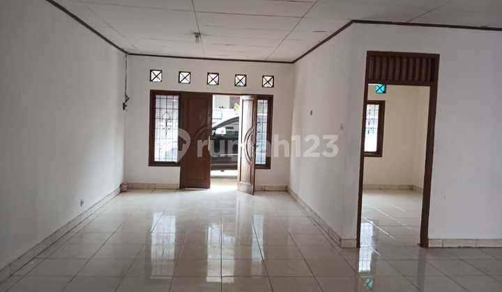 Rumah Luas Cocok Untuk Gudang Disewakan Di Joglo,kembangan 2