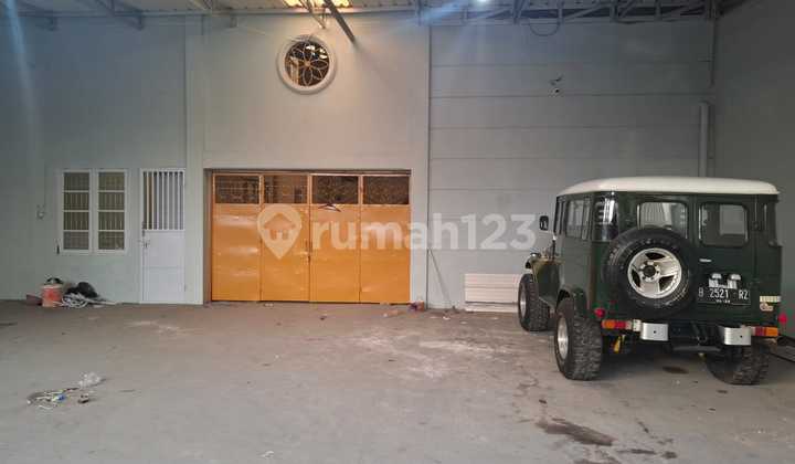Clean, Neat Warehouse for Rent in Cengkareng Clean, Neat Warehouse for Rent in Cengkareng
