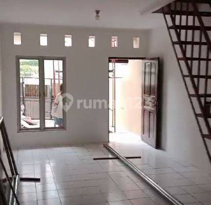 Disewa Rumah Rapi,baru Renov,2 Lantai Di Citra Garden 3 2