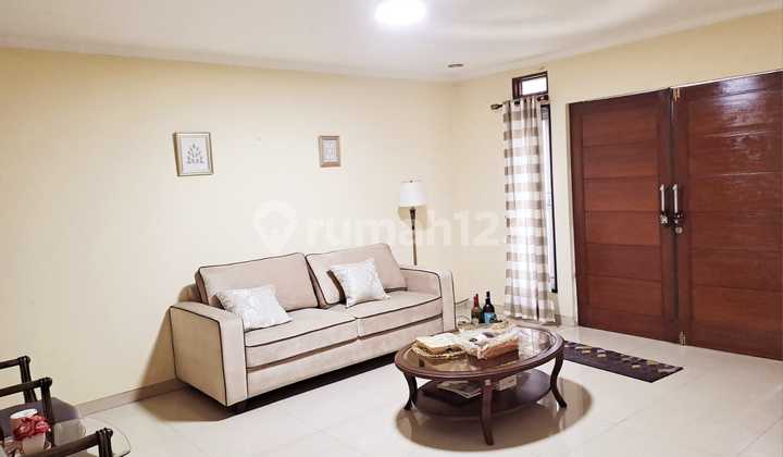 Rumah Rapi,Semifurnish,2Lantai Disewakan di Metro Permata,Tgr 2