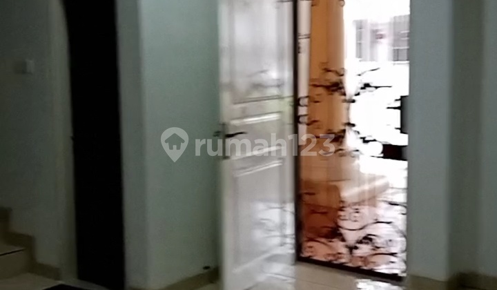 Semi-furnished, Neat, 2-Story House for Rent in Cityresort