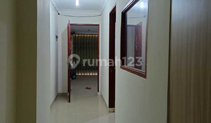 Semi-furnished Shop House, Tidy for Rent at Ruko1000, Cengkareng 2