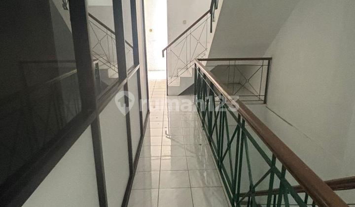 Ready-to-Use Shop House, Goods Lift Available for Rent in Green Garden 2