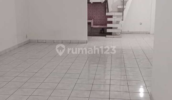 Disewa 2 Lantai di Duri Kosambi, Jakarta Bsrat
