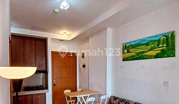 Apartemen 2Br,Fully Furnish Disewakan di The Nest,Puri 1