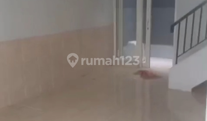 Neat House, Ready to Occupied, 2 Floors For Rent in Parkresidenc, Cengkareng 2
