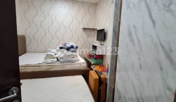 Neat, nice, 2.5-story, semi-furnished house for sale in Taman Surya 5. 2