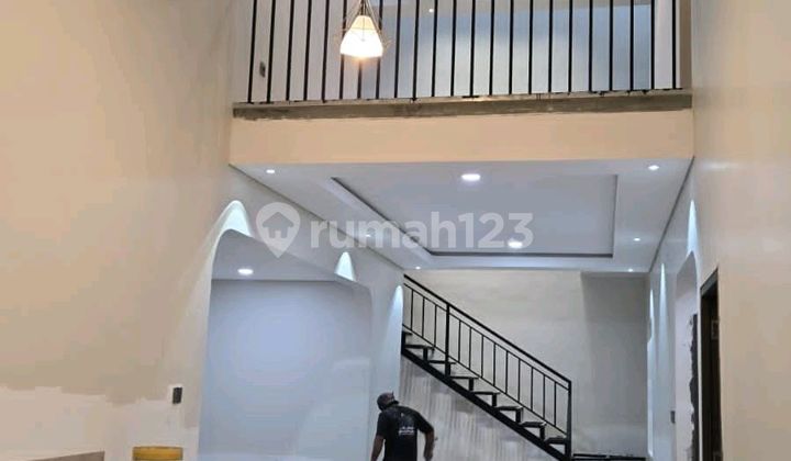 Semi-furnished house, well-maintained for rent in Citra Garden 5. 1