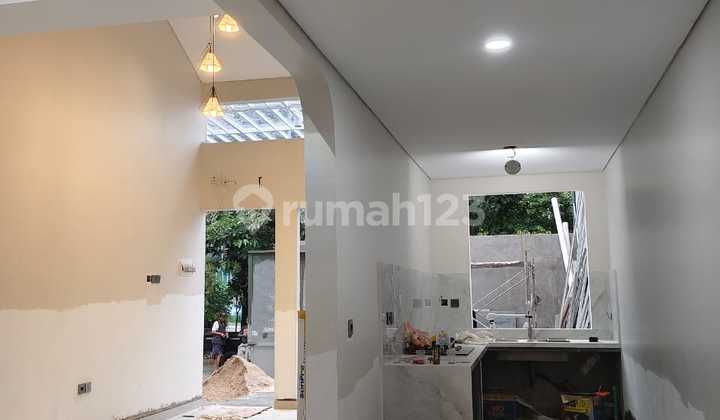 Semi-furnished house, well-maintained for rent in Citra Garden 5. 2