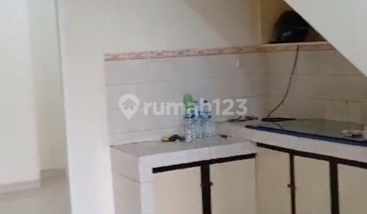 Rumah Rapi,2 Lantai,Ada Ac Disewakandi Cityresort,Cengkareng 2