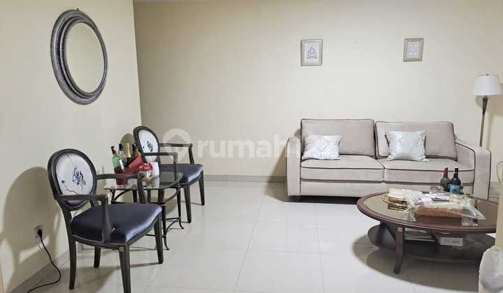 Rumah Rapi,Semifurnish,2Lantai Disewakan di Metro Permata,Tgr 1