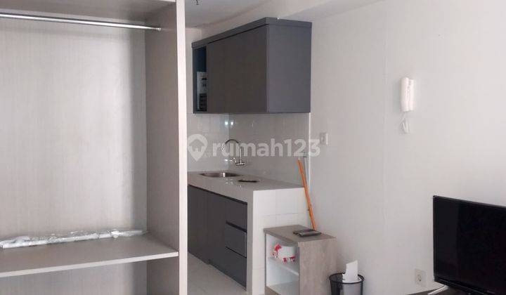 Dijual rugi Apartemen Tokyo Riverside PIK 2 Semi Furnished 1