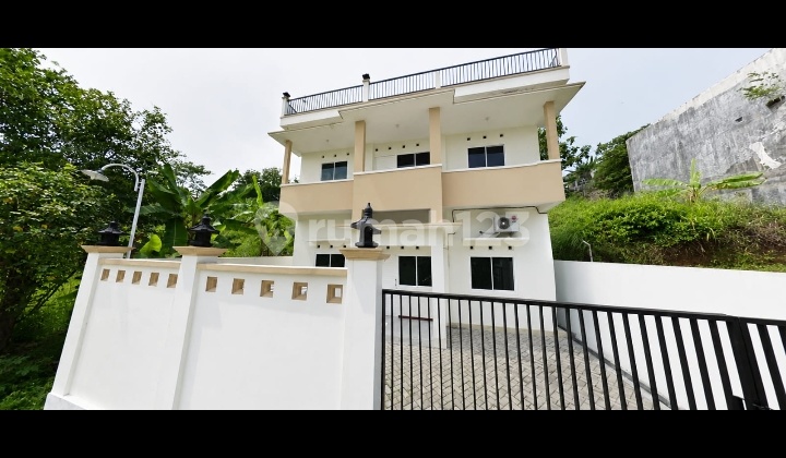 Dijual Rumah Akses 2 Jalan Depan Belakang Dijual Rumah Akses 2 Jalan Depan Belakang