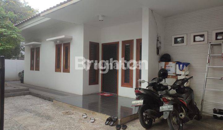 Rumah 1 1/4 lantai Luas 225 m² bersih terawat siap huni 2