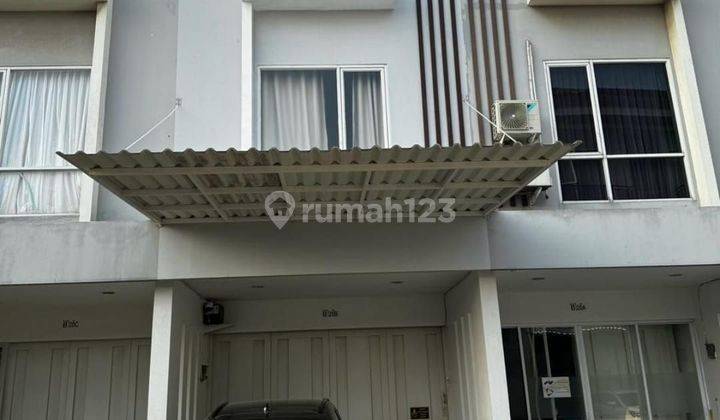 Rumah Minimalis Modern Seperti Baru ! 1