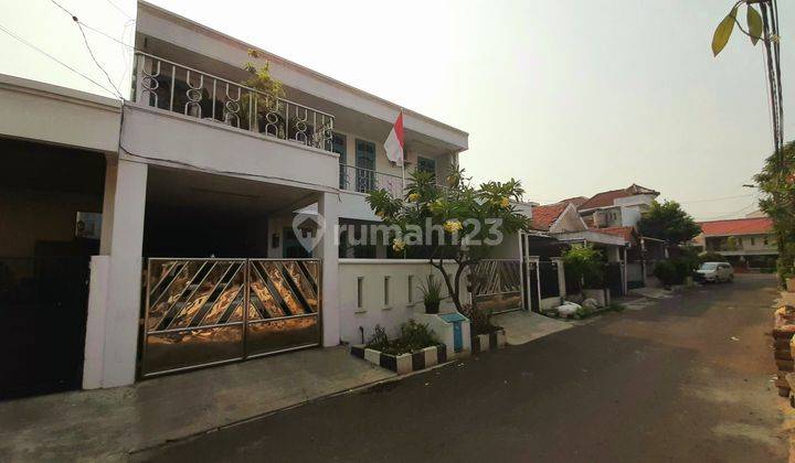 Rumah Modern Di Kalideres Terawat Bersih 2