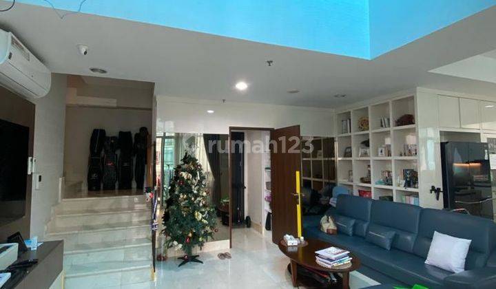 Apartemen Essence Darmawangsa 4 Kamar Tidur Bagus Semi Furnished 1