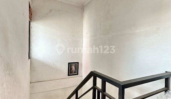 RUMAH 2 LANTAI
DALAM PERUMAHAN
AREA SERUA INDAH CIPUTAT TANGSEL 2