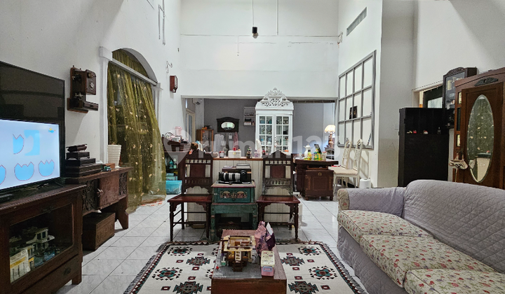 Old House in Lebak Bulus Complex at an Attractive Price 2