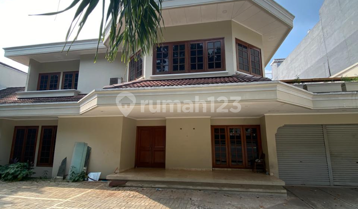 Nice House In The Elite Area Of Kebayoran Baru