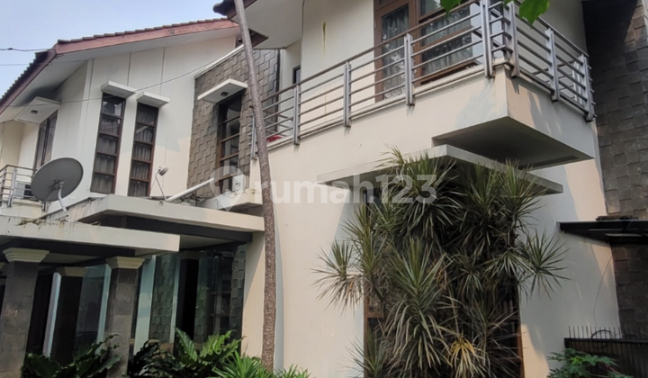 Rumah Tropis Modern Dekat Stasiun Mrt Blok M Rumah Tropis Modern Dekat Stasiun Mrt Blok M