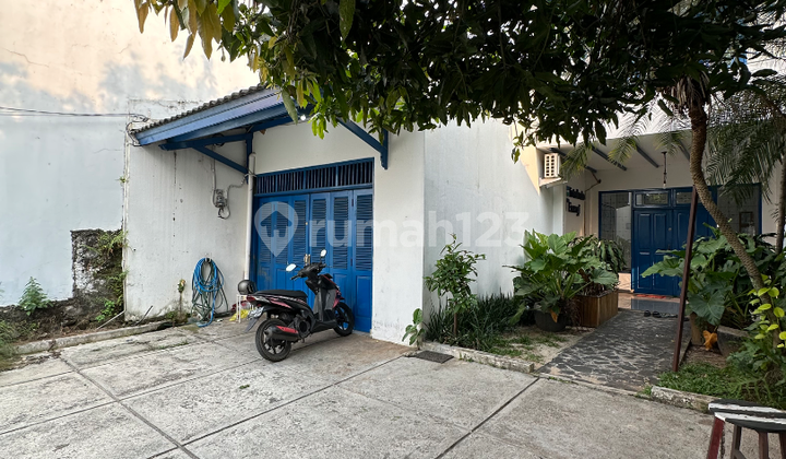 Ready-to-Live House Adjacent to Andara Toll Road 2