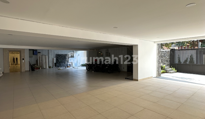 Rumah Mewah Baru Furnished Di Kemang 2