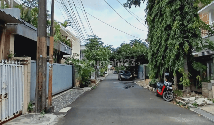 Rumah Lokasi Strategis di Tebet 2