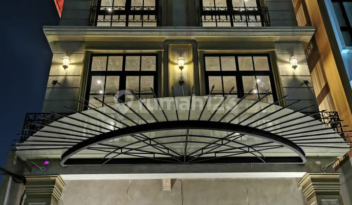 5-Storey Building in Cipete Near Fatmawati and MRT