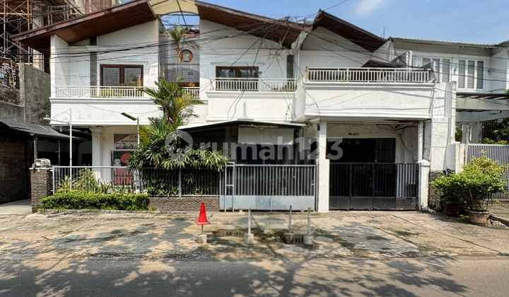 Old House Land Calculation Good Location Wide Road in Kebayoran Baru
