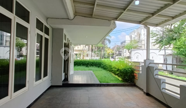 Ready-to-Occupy Corner House in the Elite Housing of Pondok Indah