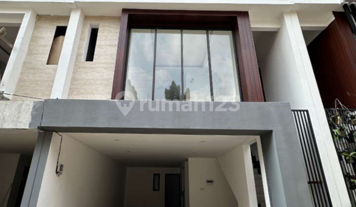Beautiful Brand New Townhouse in Kemang
