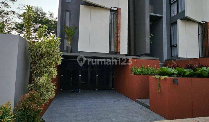 Rumah Baru Mewah Dalam Cluster di Bintaro 1