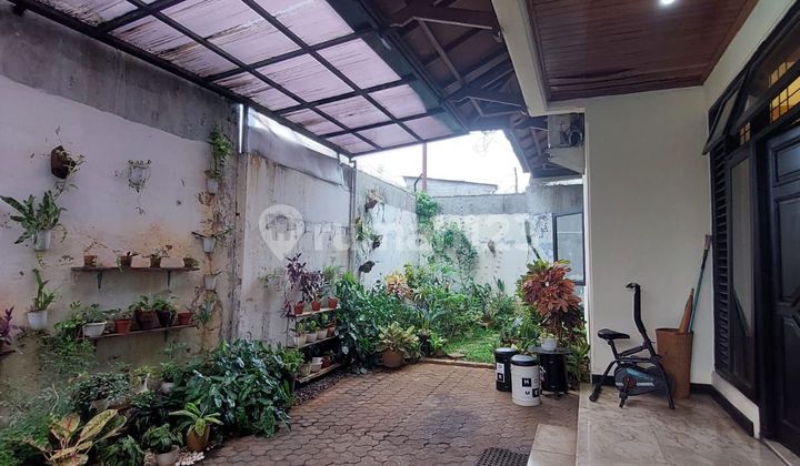 Rumah Lama Bangunan Kokoh Siap Huni di Jati Padang 2