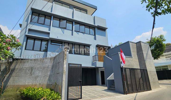 Rumah Baru Minimalis di Kemang 1