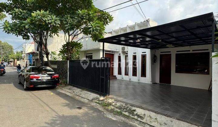 Rumah Bagus Dalam Komplek di Cipete 1