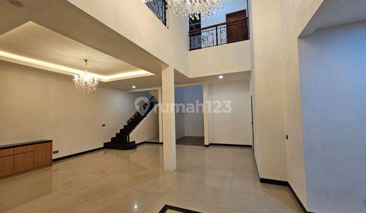  Rumah Cantik Siap Huni 2 Lantai di Pondok Indah 2