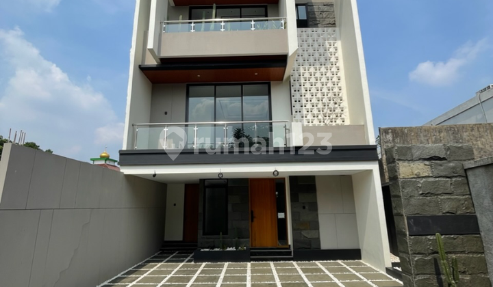 Brand New House In Exclusive Complex, Ampera - Kemang