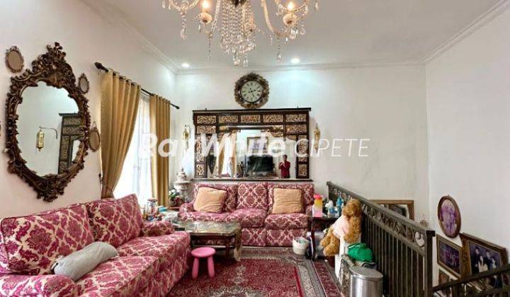 Rumah Cantik Dekat Mrt Full Furnished  1