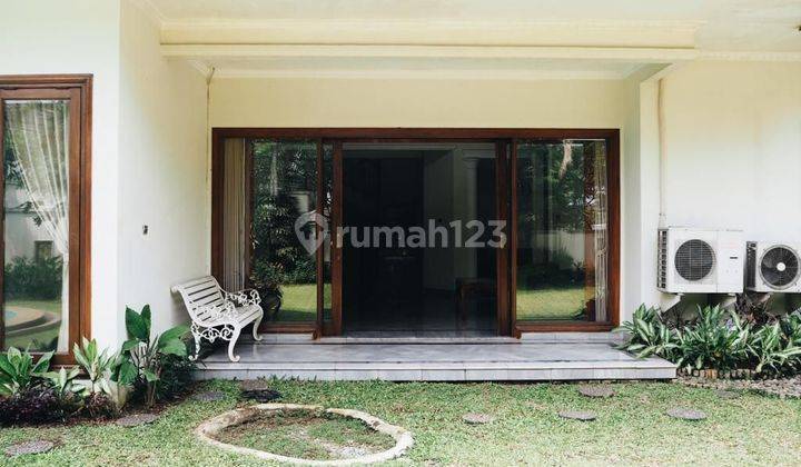 Rumah Lama Asri Terawat Di Ampera 2